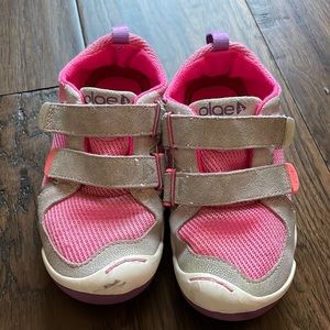 Plae Ty Pink/Dewberry Size 12.5